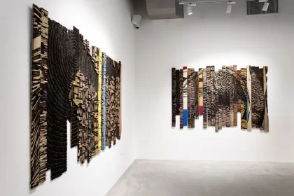 El Anatsui - Shard Song Installation View in Efiɛ Gallery Dubai, United Arab Emirates